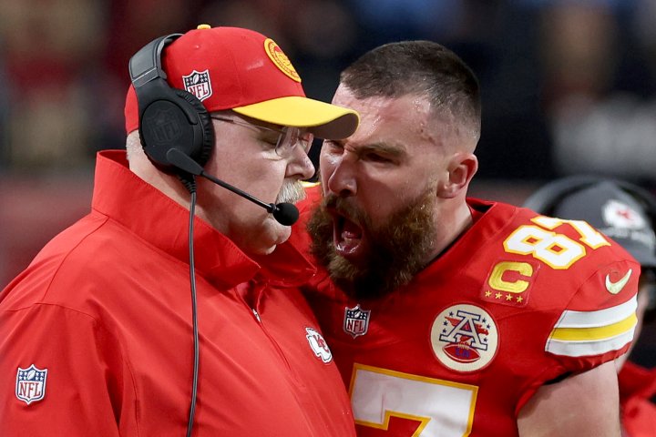 Travis Kelce Issues Apology for Pushing Chiefs Head Coach