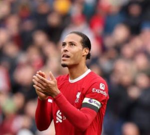 Van Dijk noemt drie Nigeriaanse artiesten in de top vijf nummers