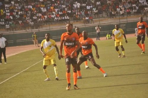 Akwa Boss Abdullahi prijst spelers voor uitoverwinning bij Plateau United