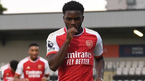'Mijn vader moedigde me altijd aan om Henry's clips bij Arsenal te bekijken' - Oyedeji