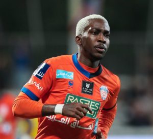 Onyekuru scoort opnieuw en behaalt zijn 10e competitiedoelpunt in gelijkspel van Al Fayha thuis