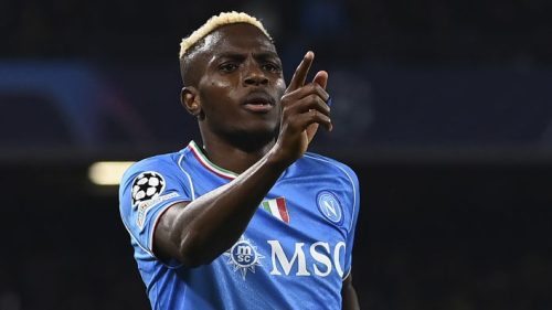 Arsenal adviseert Napoli om de vraagprijs voor Osimhen te verlagen