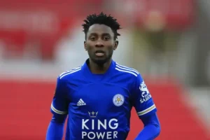 Leicester City biedt Ndidi nieuw tweejarig contract aan.