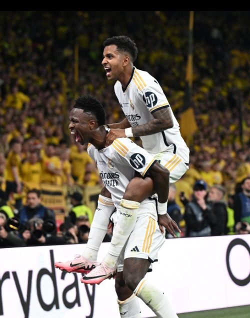 Madrid verslaat Dortmund met 2-0 om recordverlengende 15e UCL-titel te behalen
