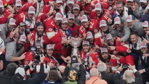 Panthers celebrate Stanley Cup victory despite rainy weather - National | Globalnews.ca