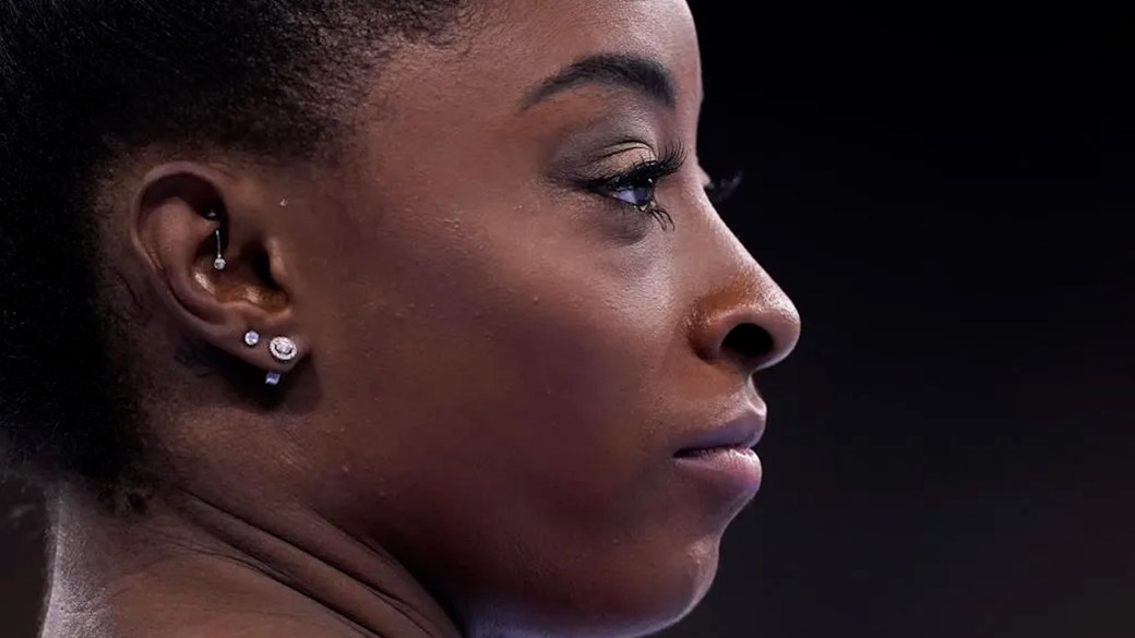 Simone Biles attributes Olympic beam fall to crowd impact - Globalnews.ca