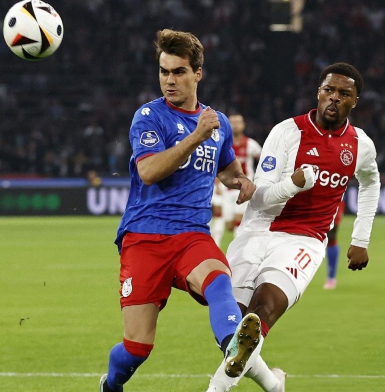 Akpom scoort en geeft assist in Ajax’s 5-0 overwinning tegen Fortuna Sittard