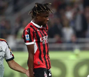 Chukwueze ingebracht als Milan Lecce verslaat met 3-0 en stijgt naar de tweede plaats