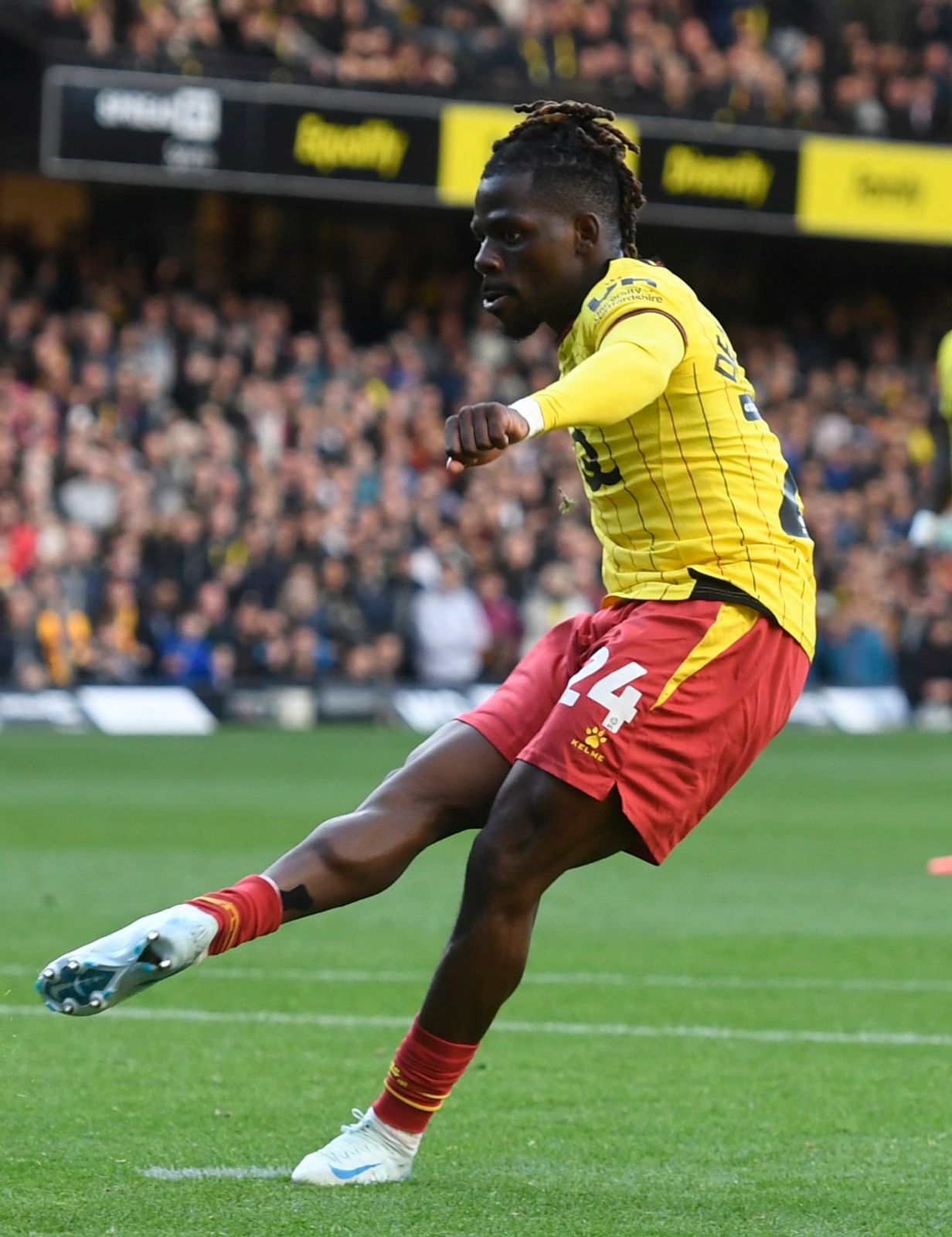 Kampioenschap: Dele-Bashiru scoort winnende goal voor Watford tegen Sunderland