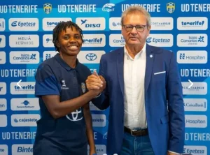 Maandag Gift tekent nieuw driejarig contract met UD Tenerife