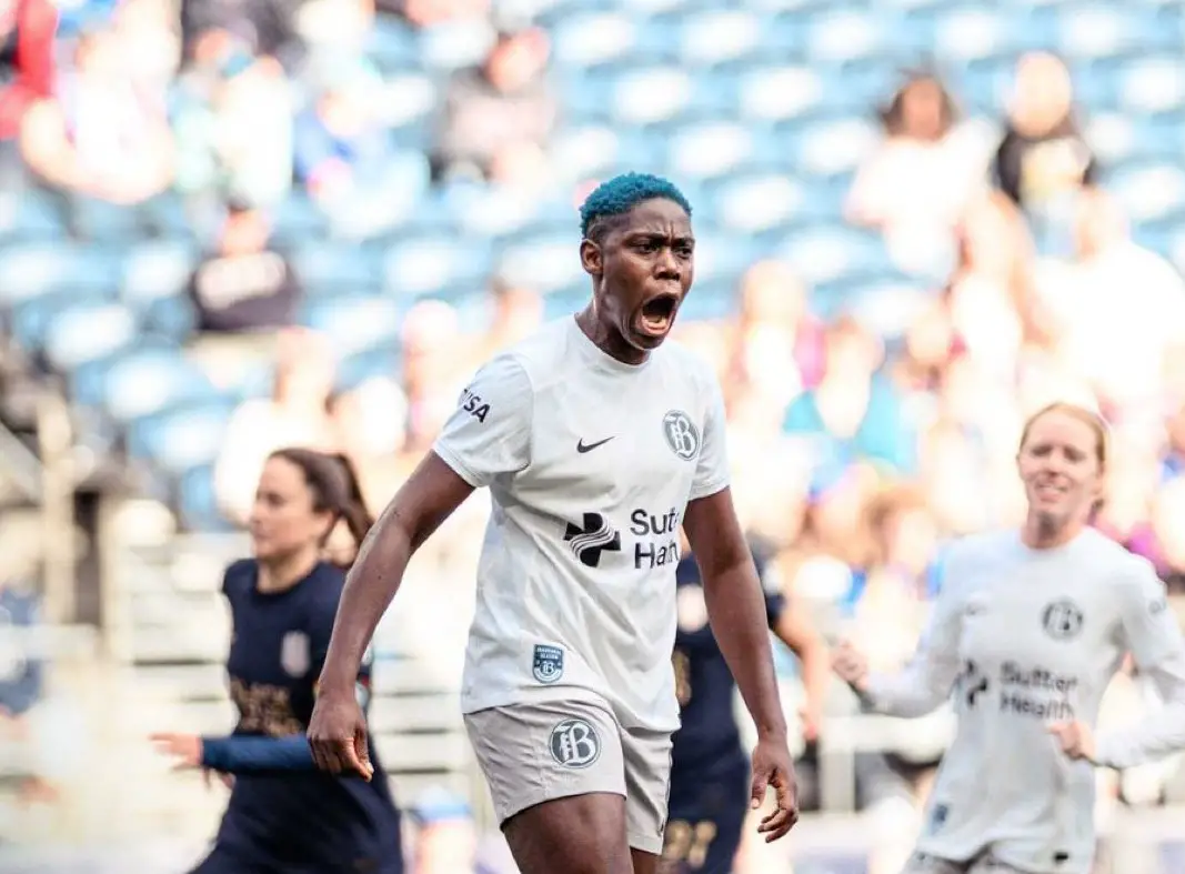 Oshoala scoort haar 6e doelpunt van het seizoen in de uitoverwinning van Bay FC