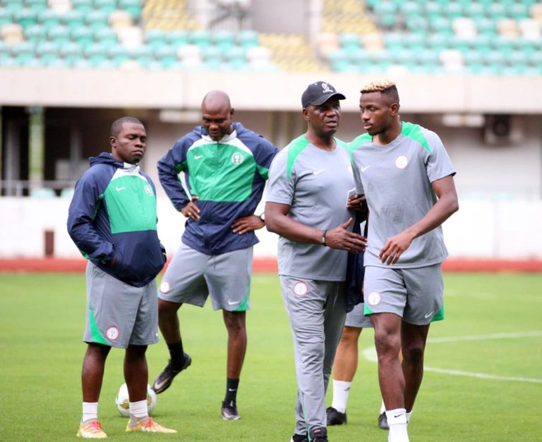 Super Eagles zullen gedijen onder Eguavoen – Ekpo