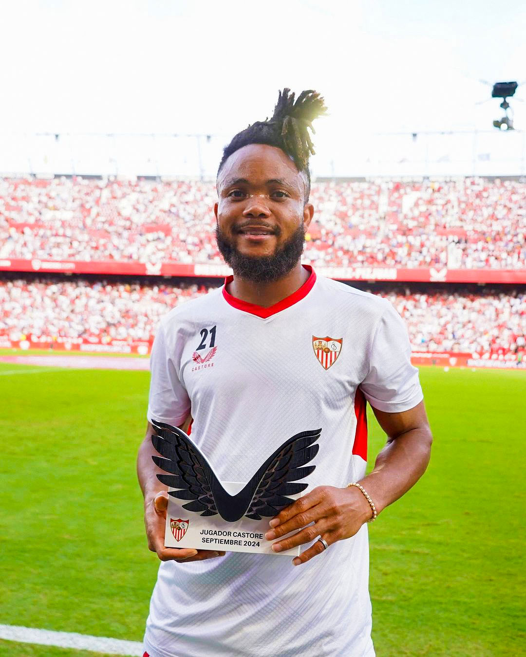 Ejuke wint de Player of the Month Award van Sevilla