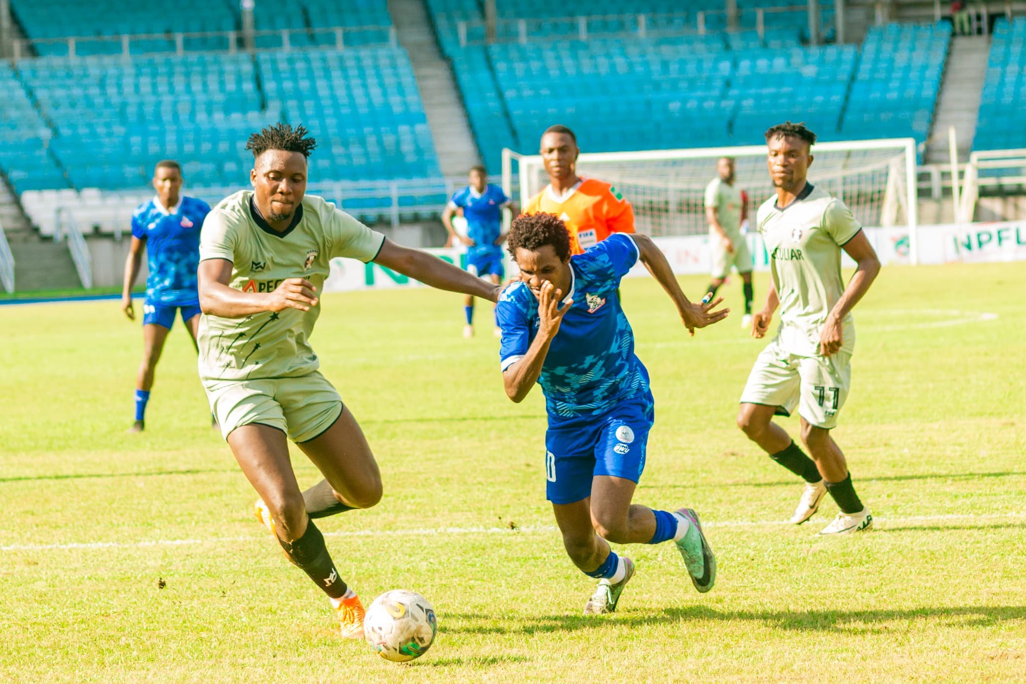 NPFL: Rivers United van Finidi verlengt ongeslagen reeks, Ikorodu City speelt gelijk uit