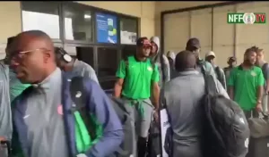 Super Eagles komen aan in Nigeria na 'vreselijke beproeving' in Libië