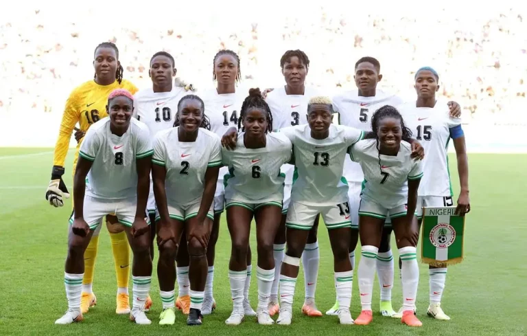 Super Falcons Coach Madugu nodigt Ajibade, Nnadozie en 23 anderen uit voor vriendschappelijke wedstrijden tegen Algerije