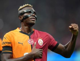 Turkije: Osimhen helpt Galatasaray aan overwinning in derby tegen Besiktas