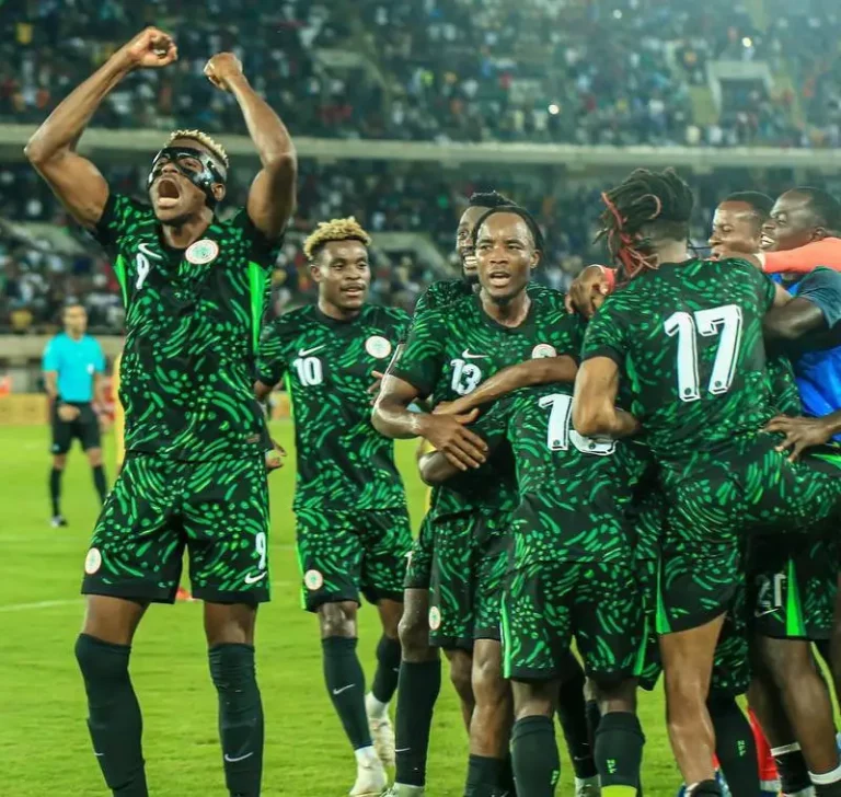 Adepoju steunt Osimhen om Yekini’s Super Eagles record te breken