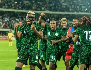 AFCON 2025 Kwalificaties: Eguavoen prijst Super Eagles vertoning tegen Benin Republic