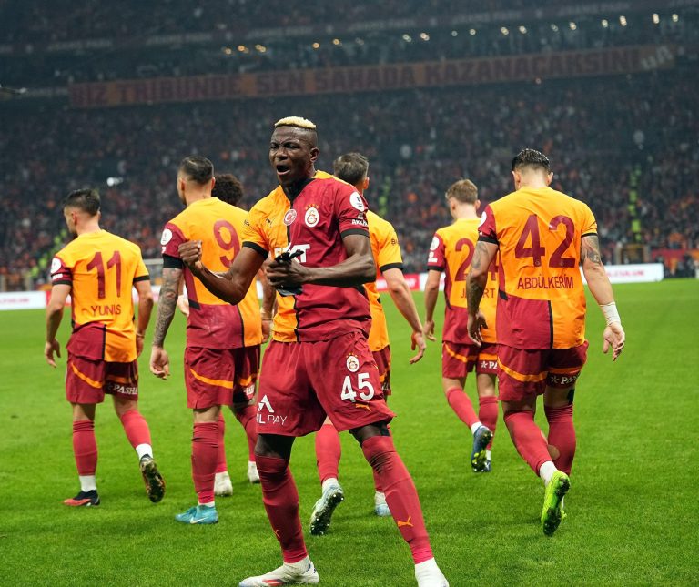 De voorzitter van Galatasaray bespreekt de toekomst van Osimhen