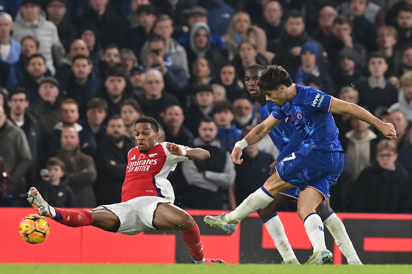 EPL: Martinelli en Neto scoren als Chelsea en Arsenal de punten delen