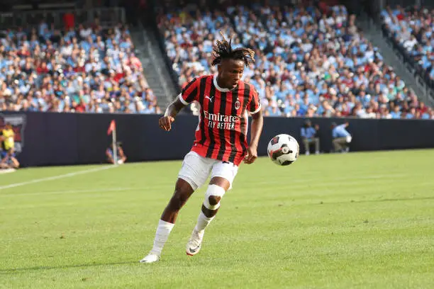 Chukwueze gewisseld terwijl Milan opnieuw punten laat liggen thuis na gelijkspel tegen Roma