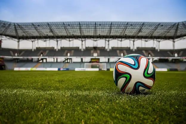 5 Voetbalcompetities met Cryptocurrency Partnerschappen: Een Nieuw Tijdperk van Sponsoring
