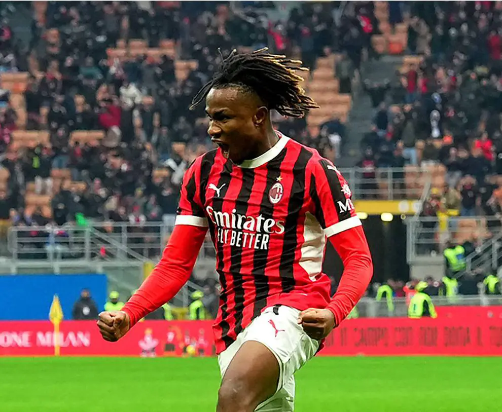 Chukwueze keert terug van blessure om late winnende goal te scoren voor Milan