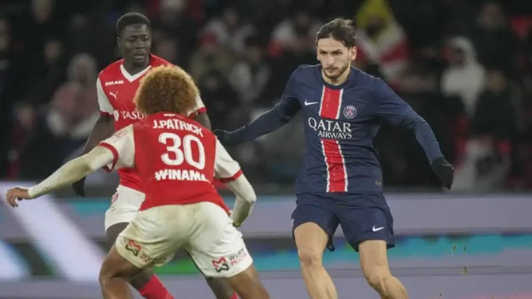 Enrique verheugd met debuut van Kvaratskhelia tegen Reims