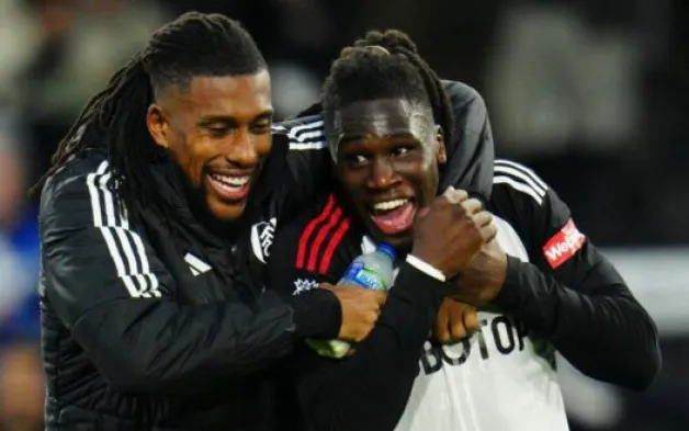 EPL: Iwobi en Bassey in actie terwijl Man United Fulham verslaat.