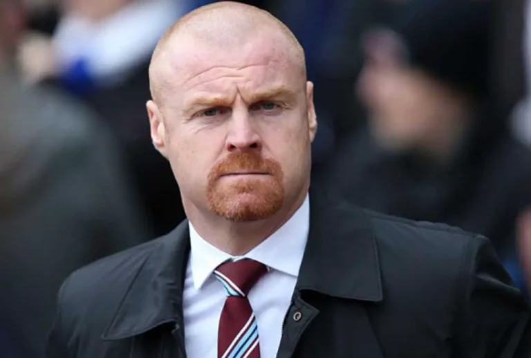 Everton ontslaat Dyche terwijl voormalige Toffee-ster de leiding neemt