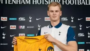 Kinsky overtuigd door Cerny om Tottenham te joinen