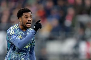 Leicester City en Marseille doen een bod op Akpom