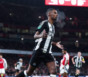 Newcastle verrast Arsenal in Carabao Cup halve finale eerste wedstrijd