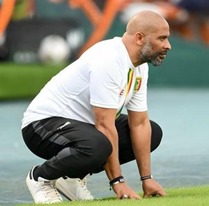 Okocha pleit voor steun voor Chelle: 'We zouden hem een kans moeten geven'