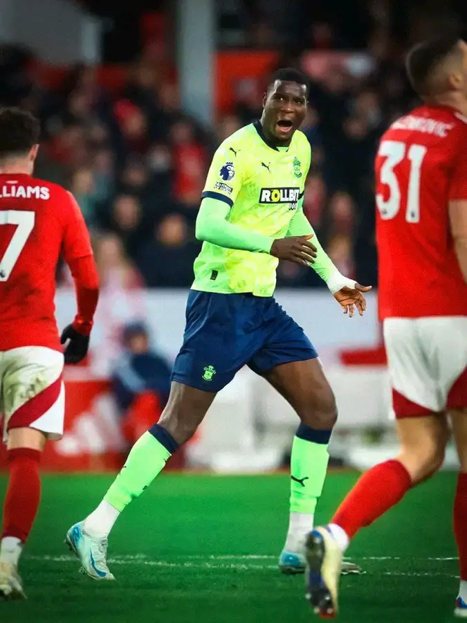 ‘Southampton Trainer Prijst Onuachu’s Prestaties Tegen Forest’
