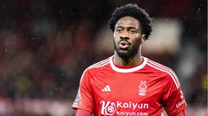 Trainer van Nottingham Forest optimistisch dat Aina nieuw contract zal tekenen