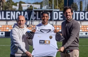 Valencia Dames tekenen Nigeriaanse aanvaller