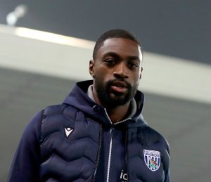 Ajayi keert terug na blessureverlof terwijl West Brom thuisnederlaag lijdt.