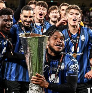 Akwuegbu: 'Lookman hoort thuis bij Real Madrid of Barcelona, moet Gasperini's kritiek negeren'