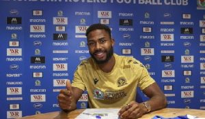 Dennis sluit zich aan bij Blackburn Rovers op huurbasis