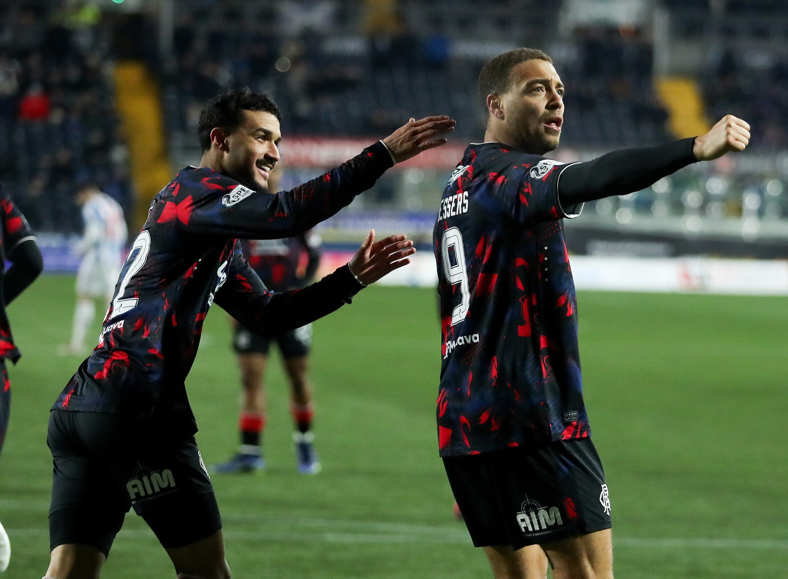 Dessers scoort hattrick terwijl Rangers Kilmarnock overwinnen in zes-doelpunten spektakel