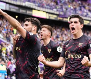 Ejuke geeft eerste La Liga assist in Sevilla's 4-0 overwinning op Valladolid