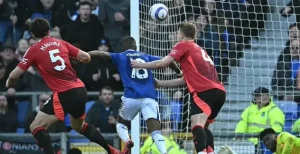 EPL brengt officiële verklaring uit over penalty-ontsnapping van Man United tegen Everton