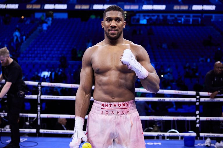 Hearn: Joshua heeft nog drie gevechten te gaan voor zijn pensioen