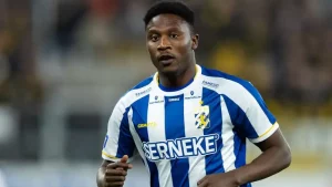 Nigeriaanse aanvaller beëindigt contract in Zweden