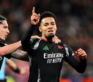 Nwaneri nog vier wedstrijden verwijderd van het maken van Premier League geschiedenis