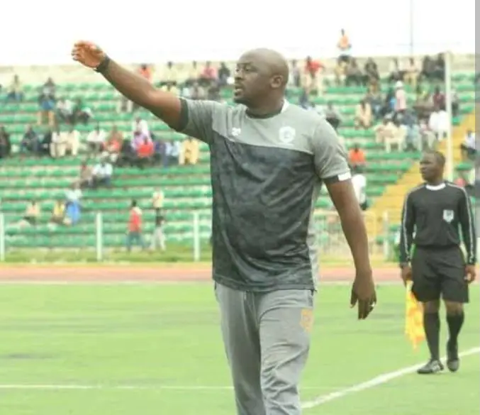 Plateau United geeft technisch adviseur Mangut een ultimatum van drie wedstrijden