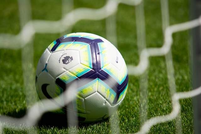 Premier League Overweegt om Januari Transferperiode te Verkorten naar Twee Weken