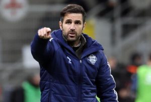 Fabregas op het punt om Chukwueze's coach te worden bij Milan